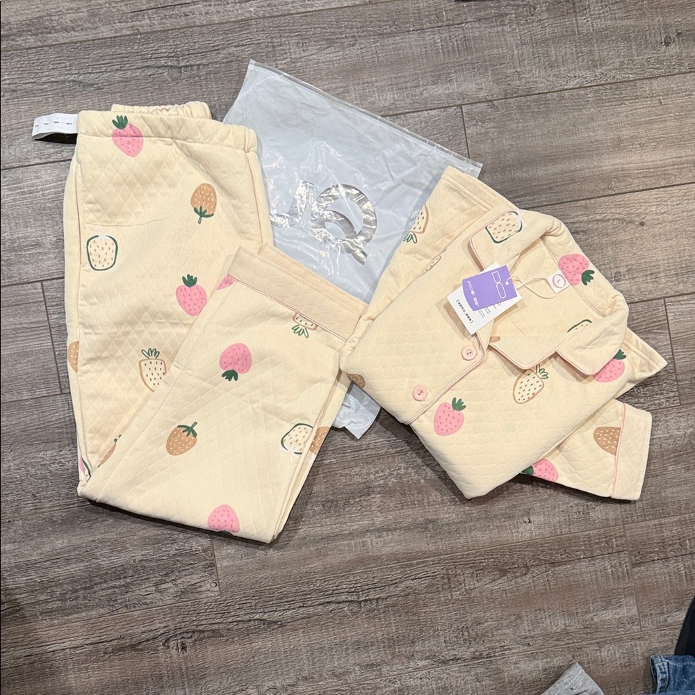 Charming Strawberry maternity Print Women's Pajama Set - Cream and Pink